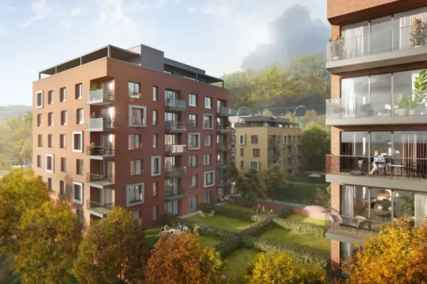 Skryté náklady na bydlení v Praze: Proč novostavba v roce 2026 ušetří až 45 procent měsíčních poplatků